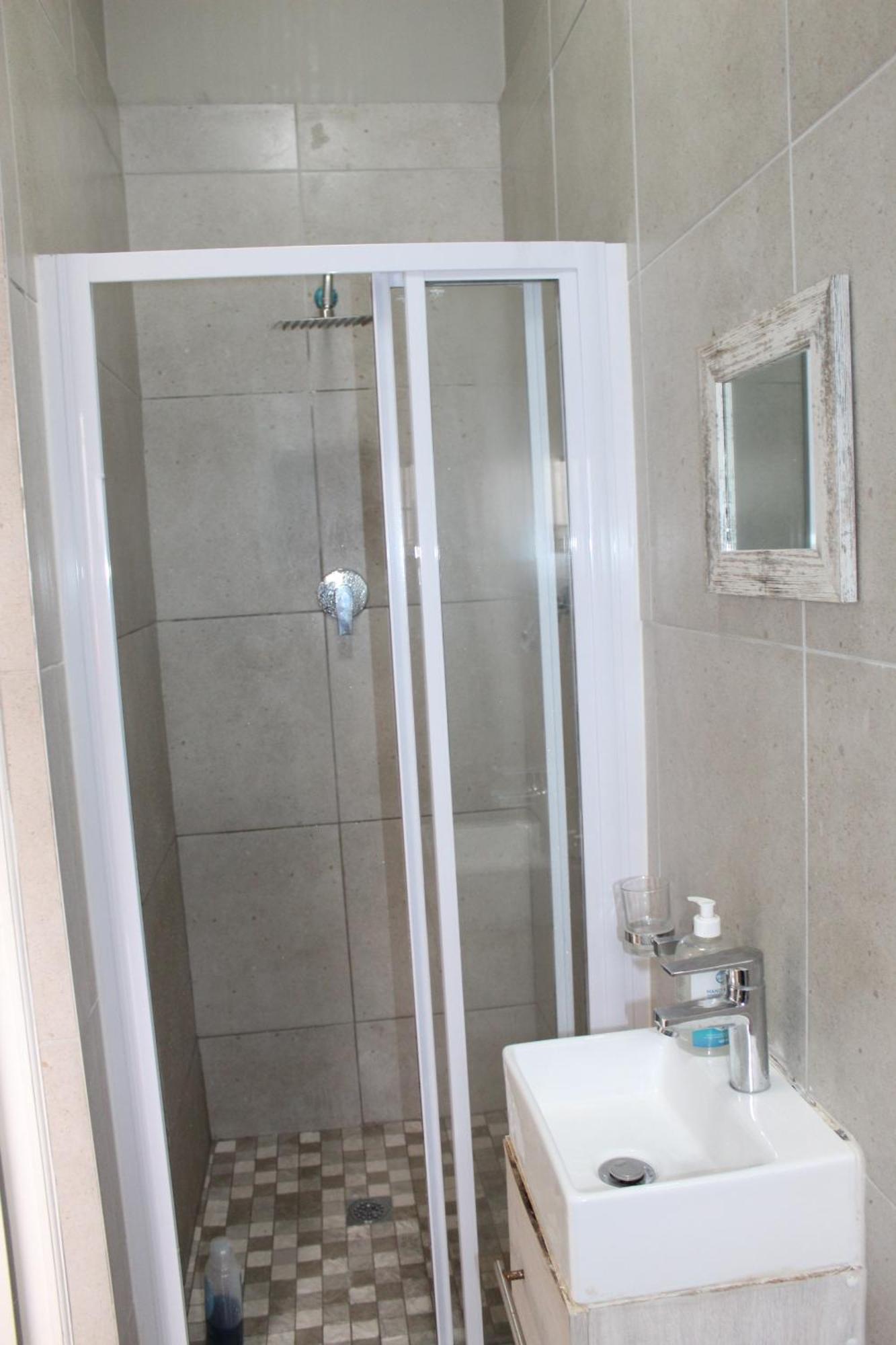103Onwallace Self Catering Guest House Кейптаун Екстериор снимка