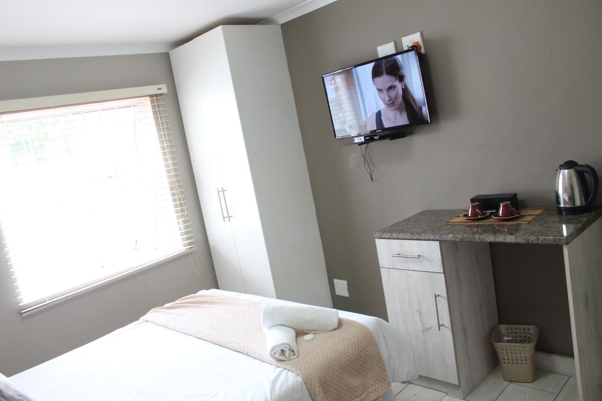 103Onwallace Self Catering Guest House Кейптаун Екстериор снимка
